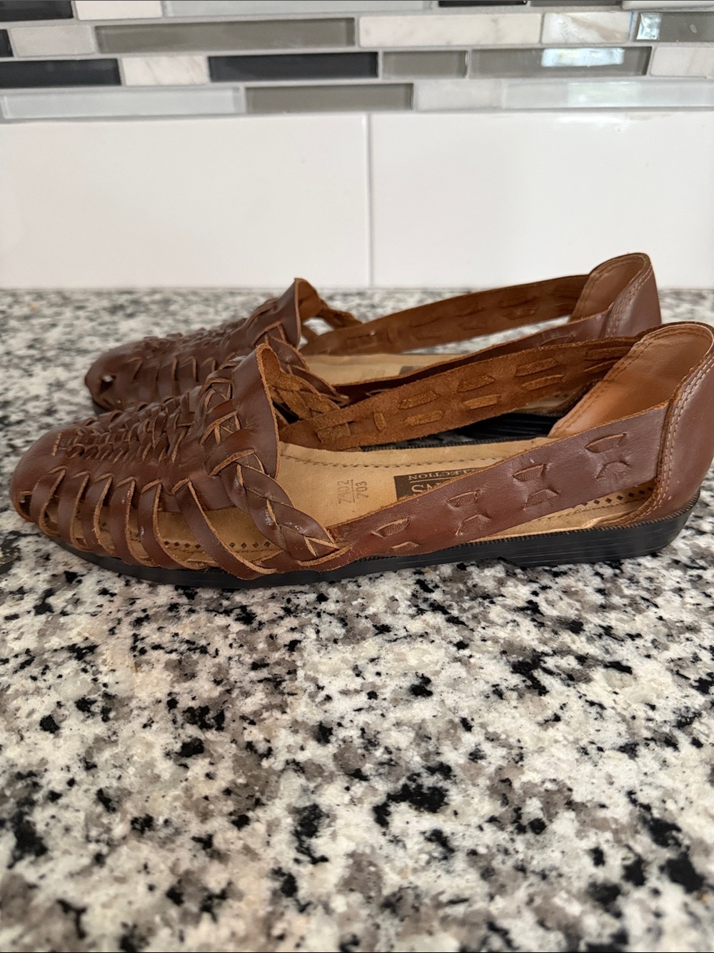 Predictions Leather Collection Brown Brazilian Woven Leather Huaraches 8.5